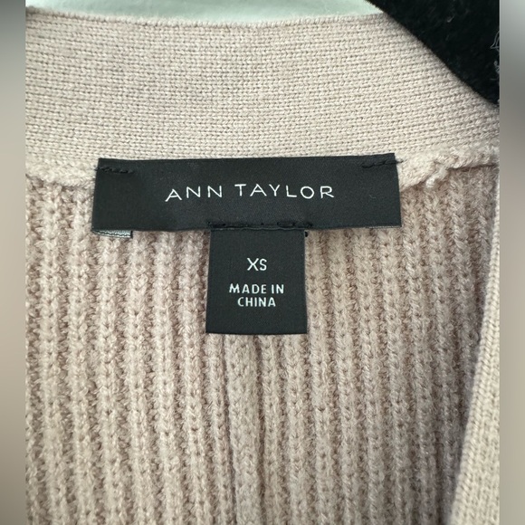 Ann Taylor Beige sweater dress XS fits small/medium - Picture 2 of 2